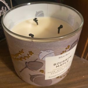 Bath and body works maple bourbon candle